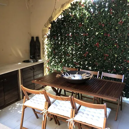 In Mit Moeblierter Terrasse By Interhome Apartamento