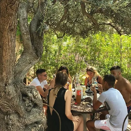 In Mit Moeblierter Terrasse By Interhome דירה *