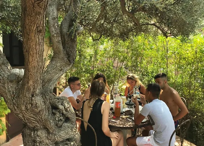 In Mit Moeblierter Terrasse By Interhome דירה *